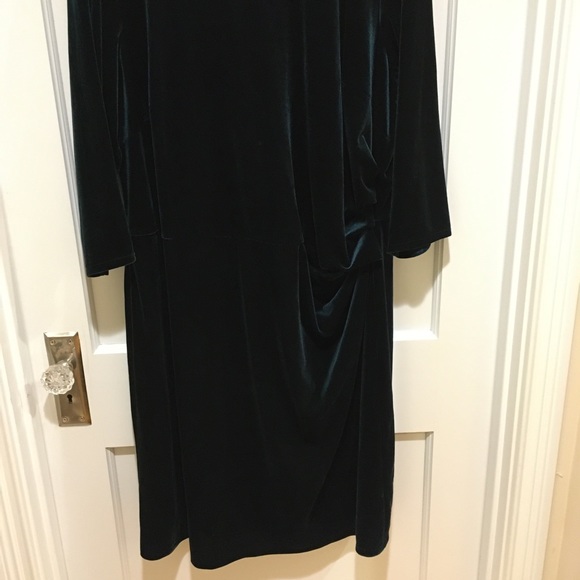 Eliza J Gathered Velvet Sheath Dress Hunter Green - Picture 6 of 8